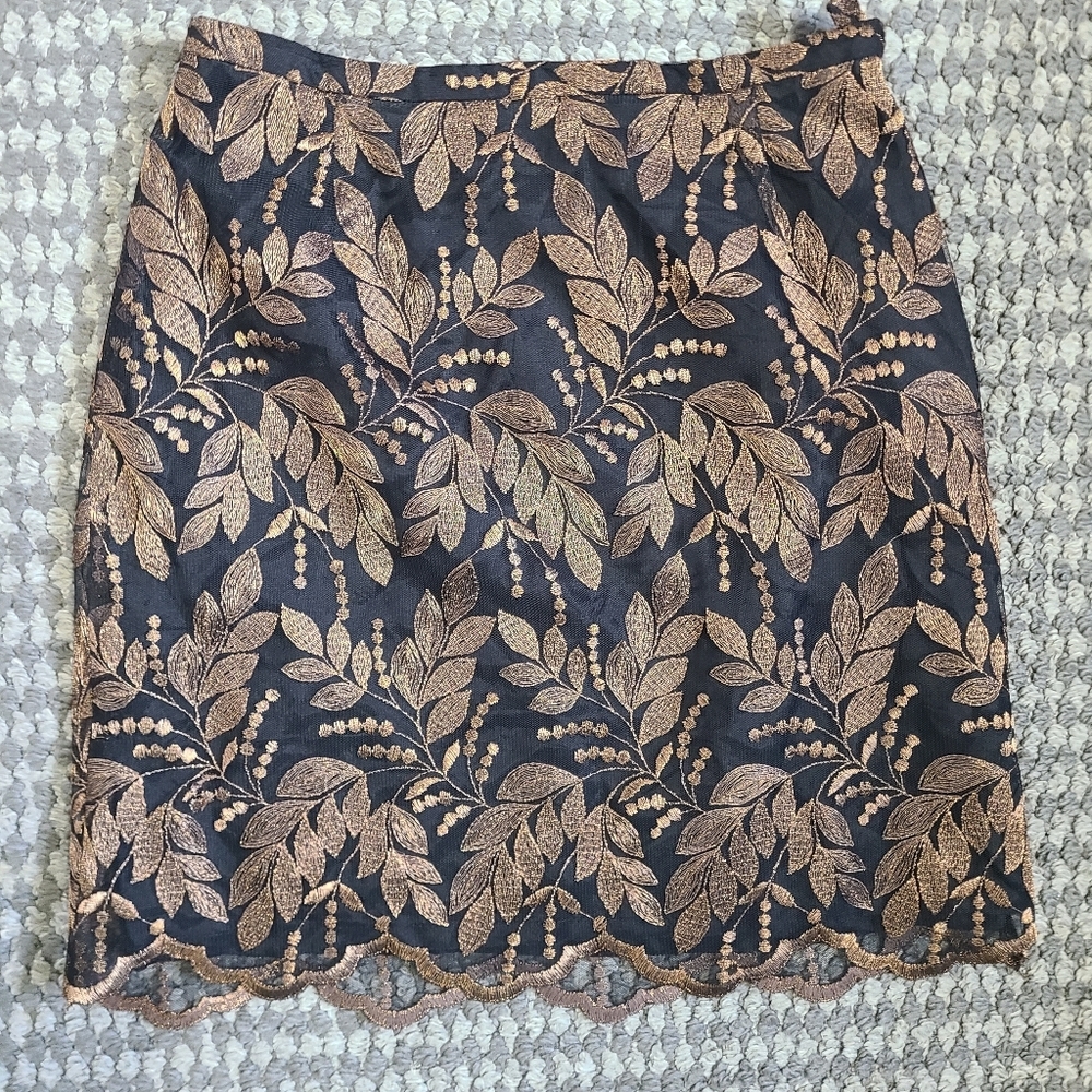 Vintage Black and Gold Leaf Patterned Lace Skirt Size 6